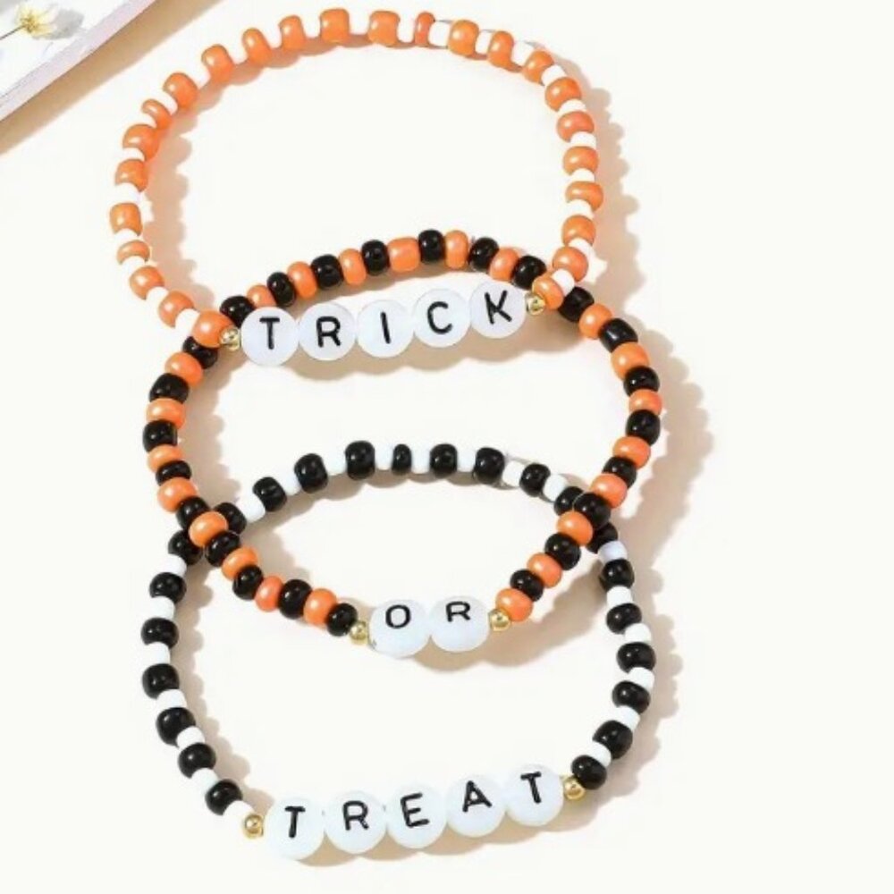 Trick or Treat glow in the dark Halloween Beaded Stretch Bracelet Set NEW